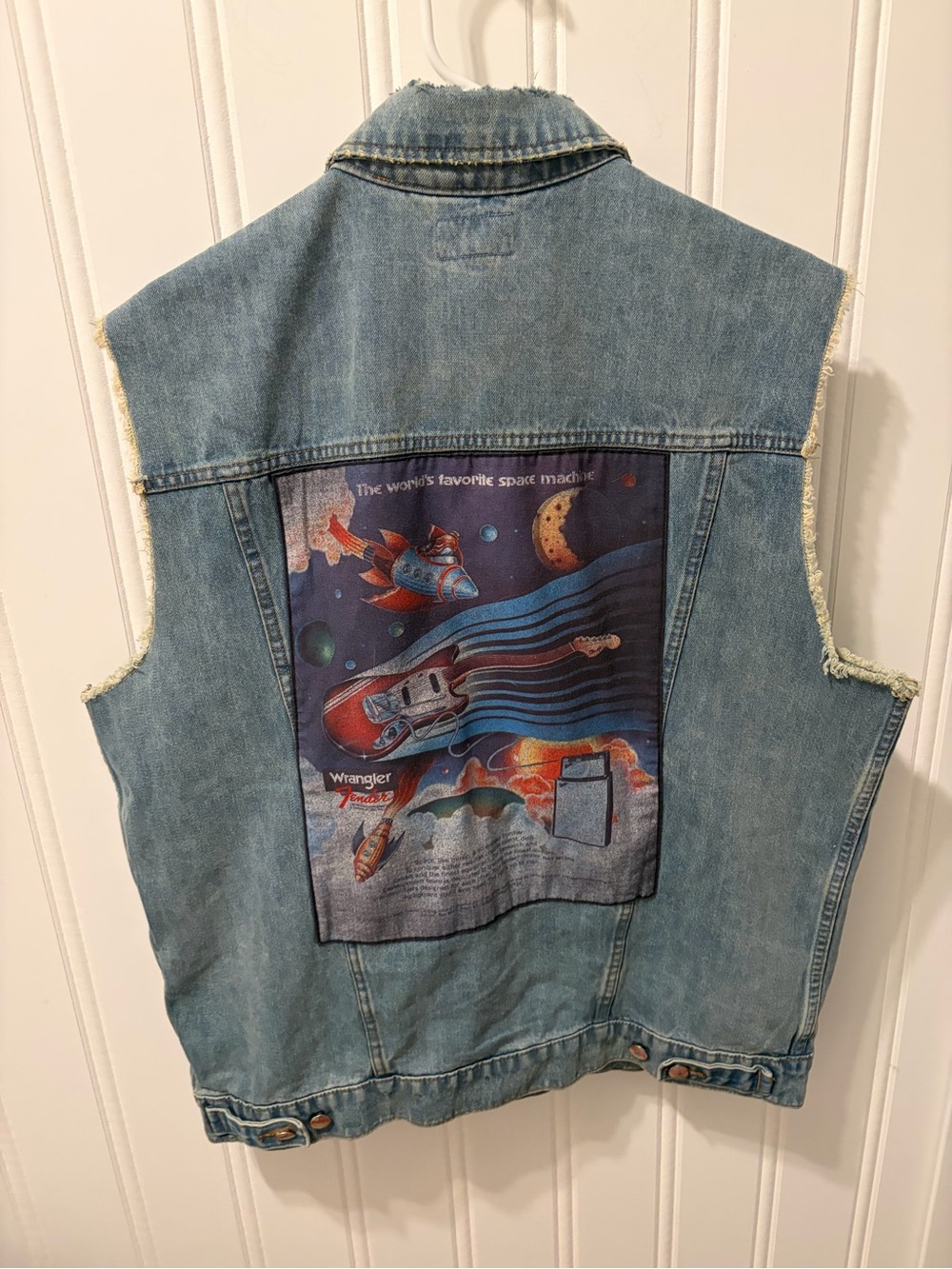 Wrangler X Fender Cowboy Rockstar Patch Denim Vest Mens SZ L With Guitar Pick